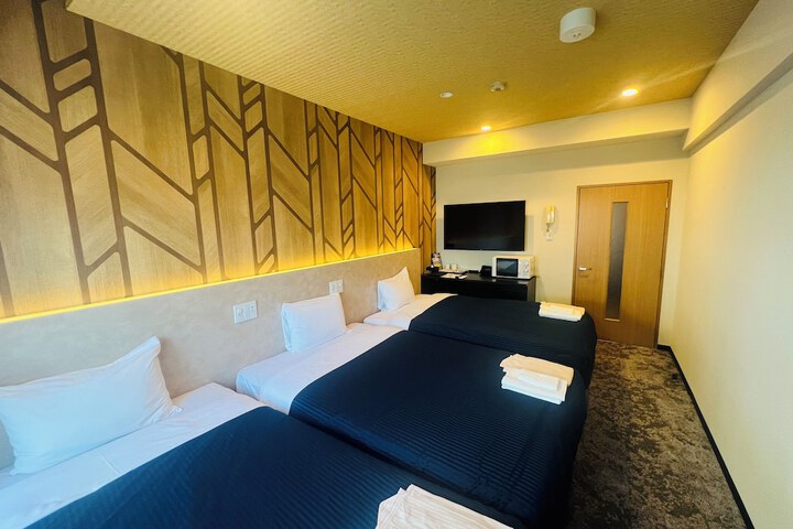 Room 16 of 23