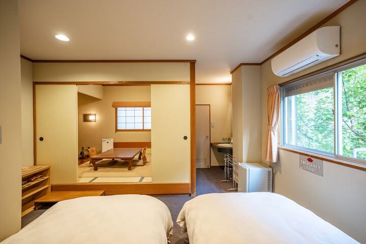 Room 17 of 84