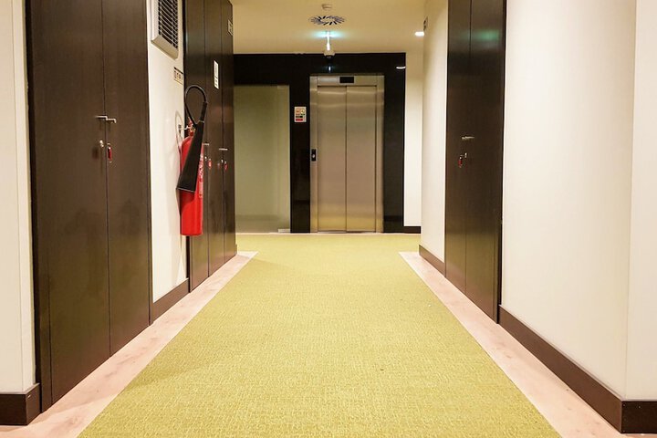 Room 8 of 27