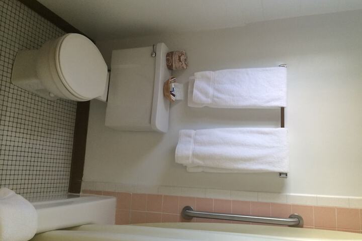 Room 19 of 38