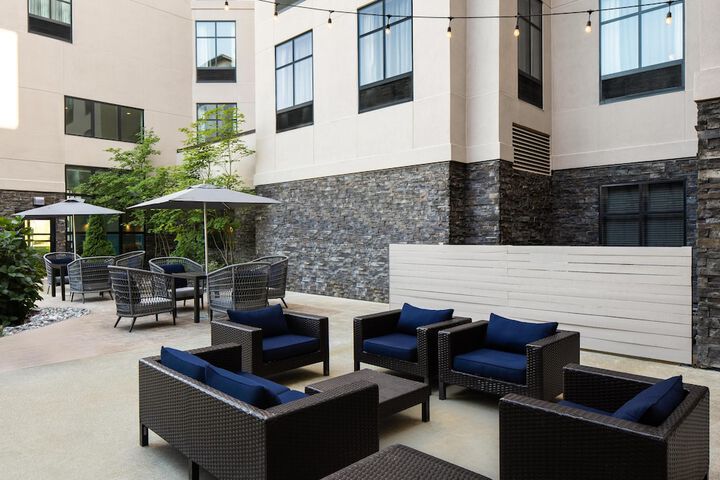Terrace/Patio 45 of 47