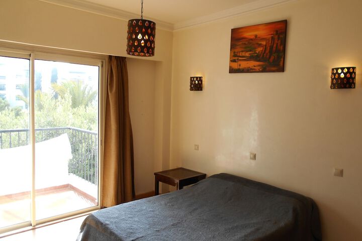 Room 4 of 27