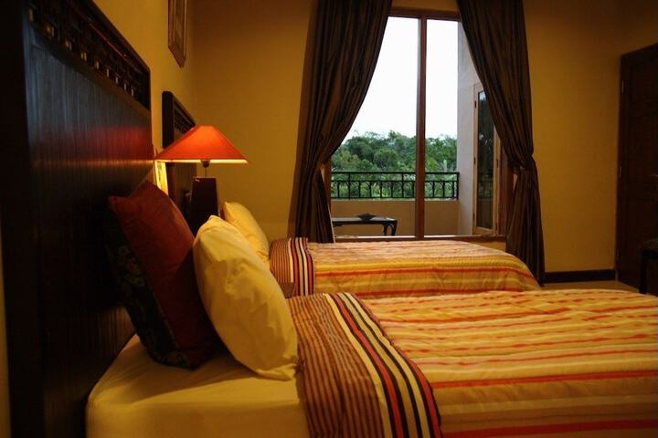 Room 4 of 15