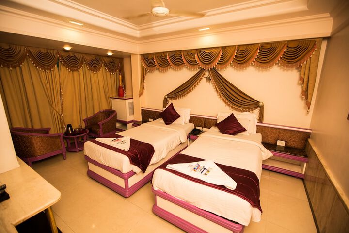Room 5 of 36