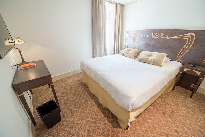 Room 5 of 54