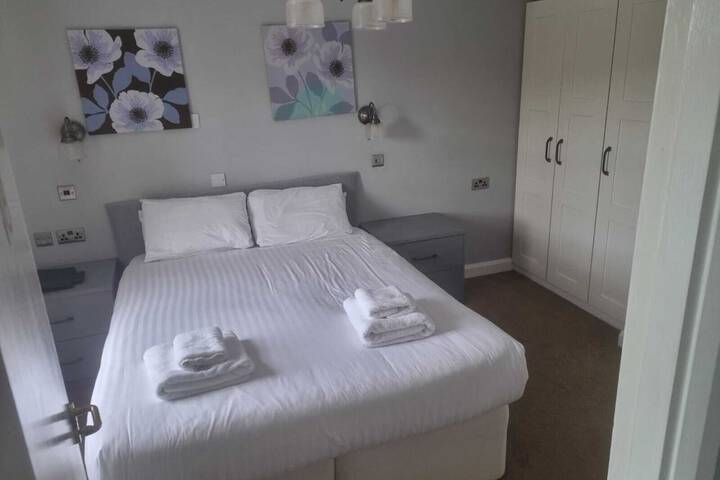Room 9 of 34