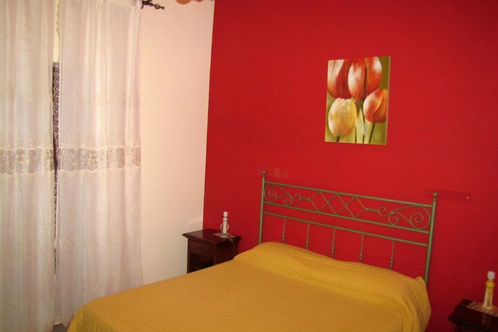 Room 2 of 42