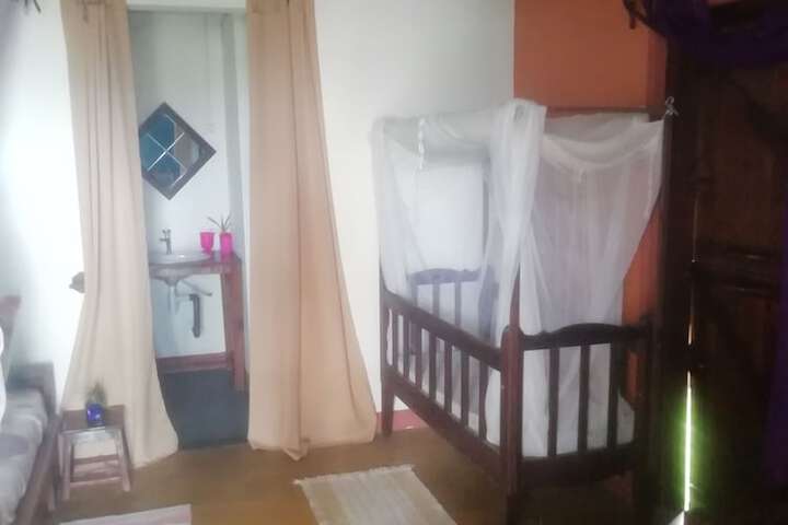 Room 3 of 12