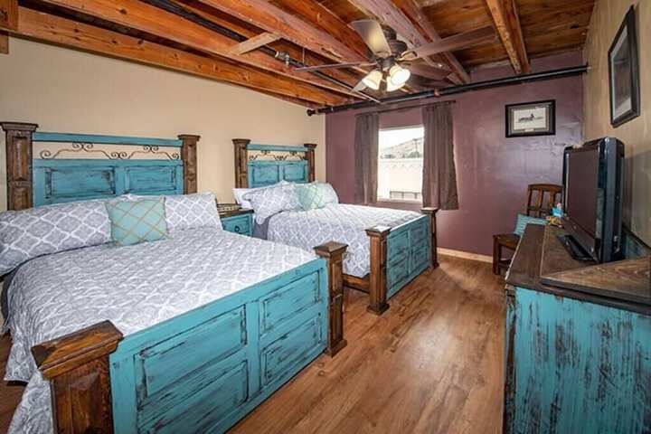 Room 4 of 23