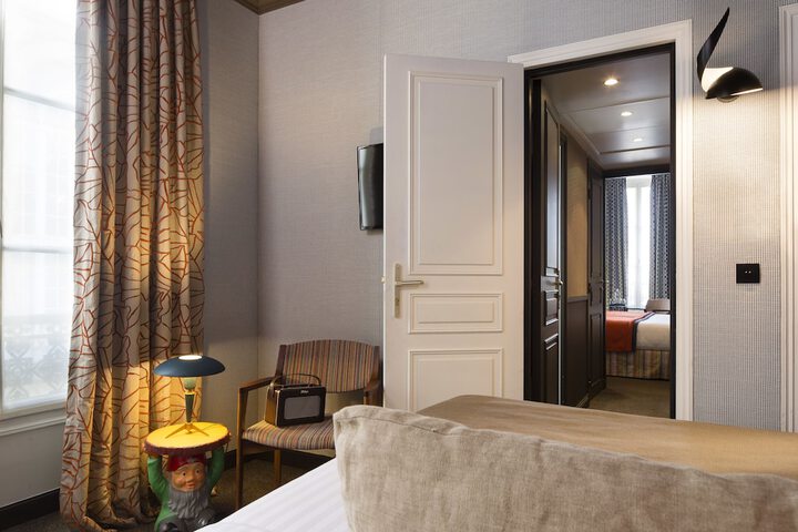 Room 8 of 73