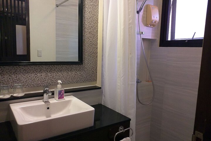 Room 47 of 80