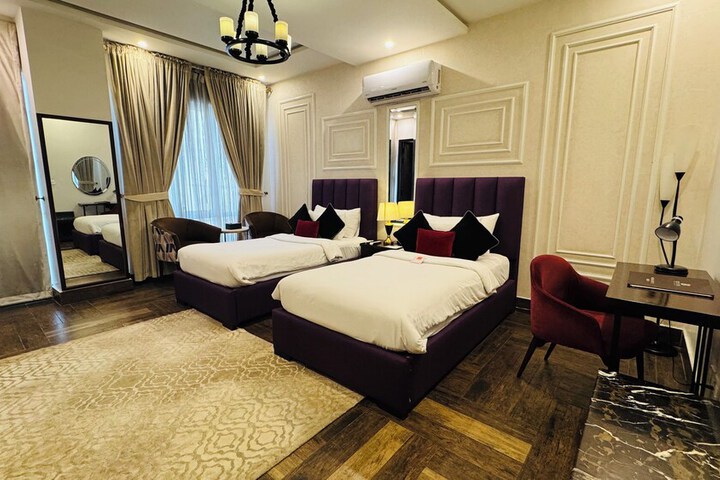 Room 37 of 67