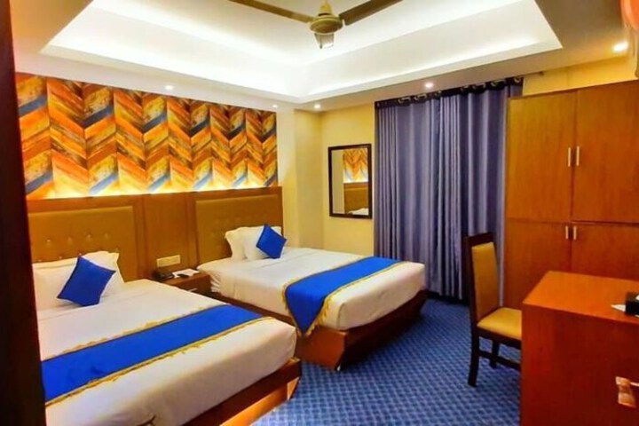 Room 12 of 44
