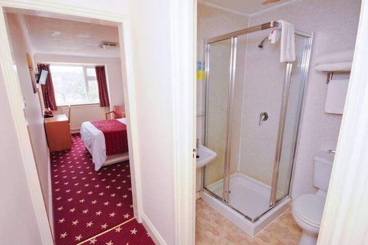 Room 15 of 44