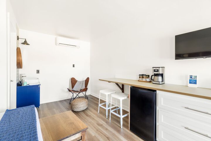Room 3 of 21