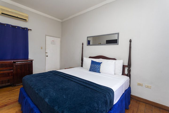 Room 38 of 110