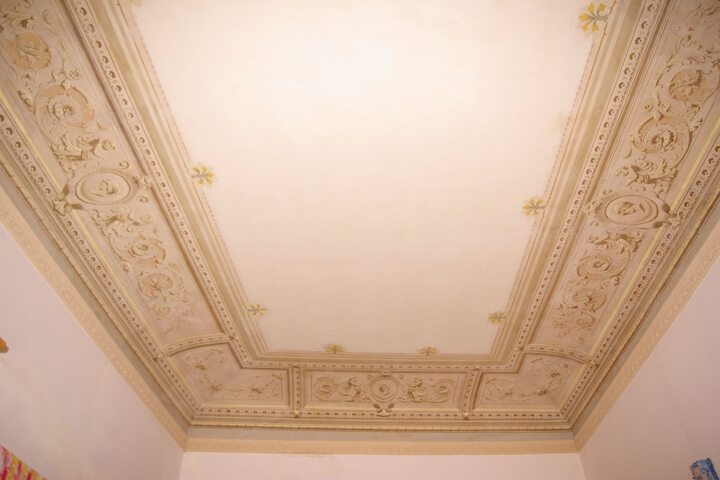 Room 25 of 36