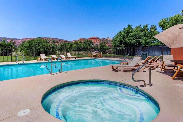 Pool 7 of 15