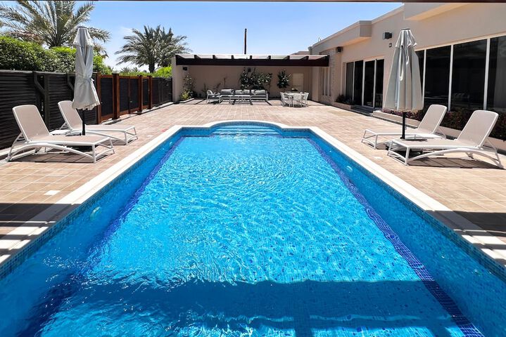 Pool 89 of 182