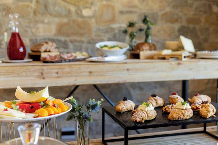 Breakfast/Coffee Service 14 of 17