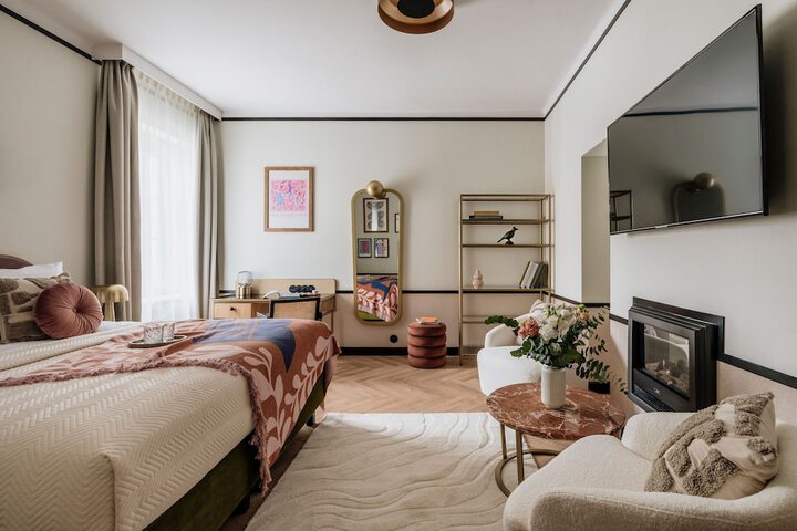 Room 77 of 224