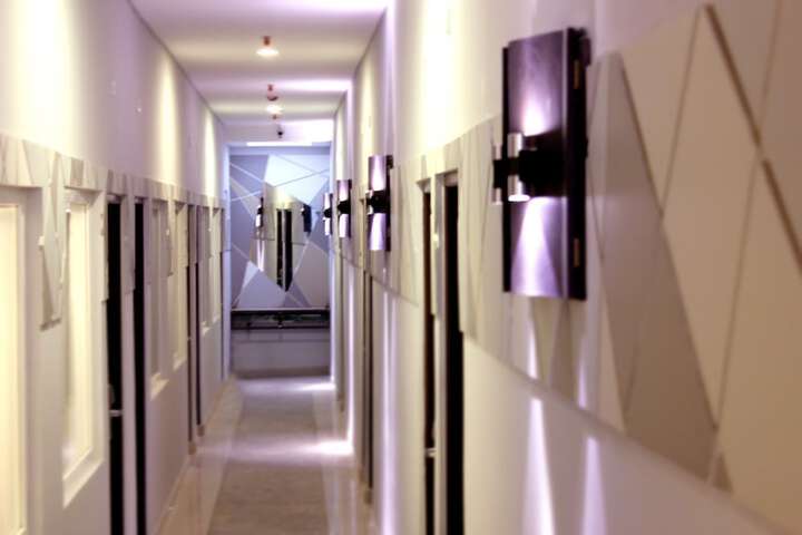 Ballroom/Hall 21 of 25