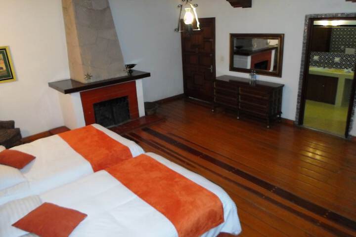 Room 6 of 36