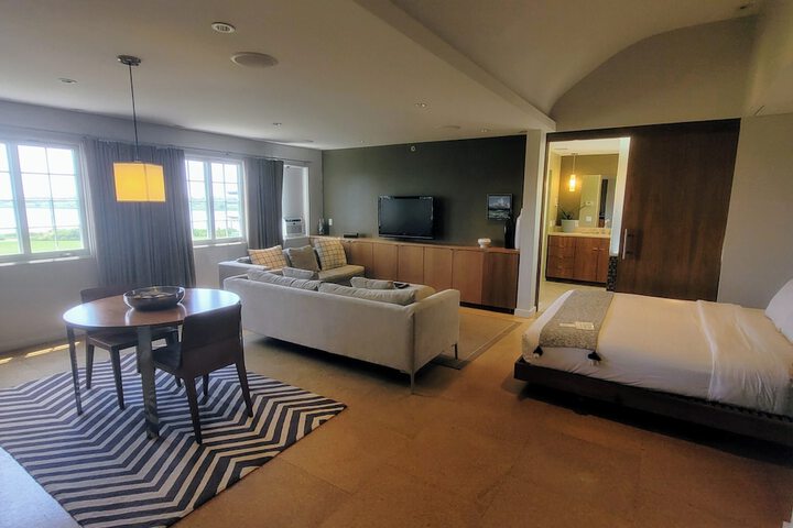 Room 40 of 91