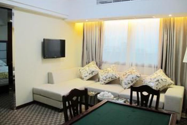 Room 50 of 83