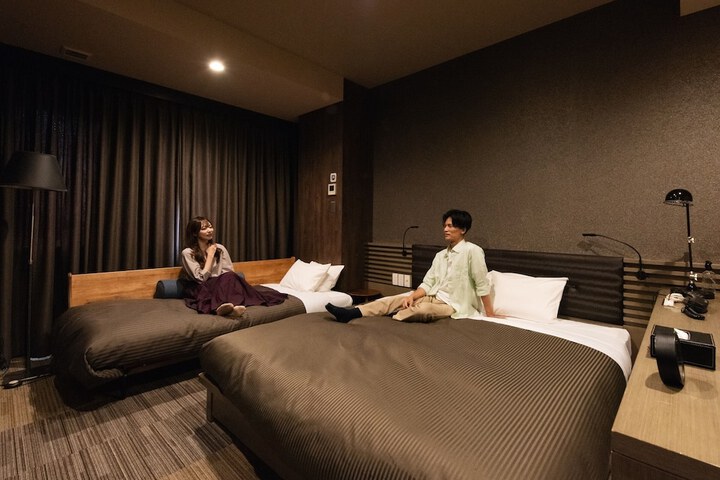 Room 21 of 38