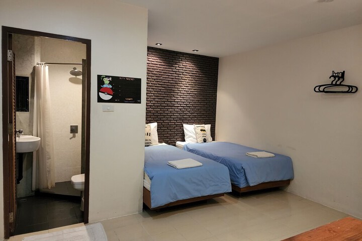 Room 15 of 86