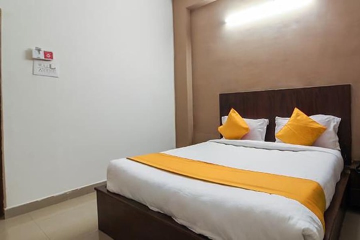 Room 13 of 23