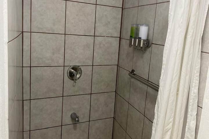 Room 70 of 116
