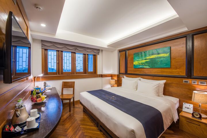 Room 54 of 91