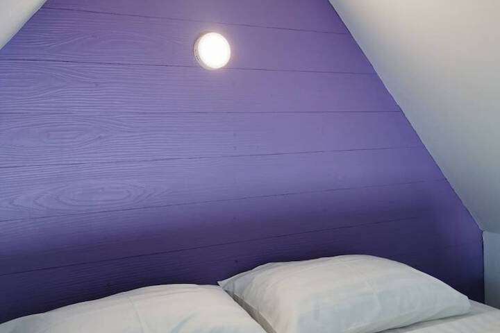 Room 12 of 36