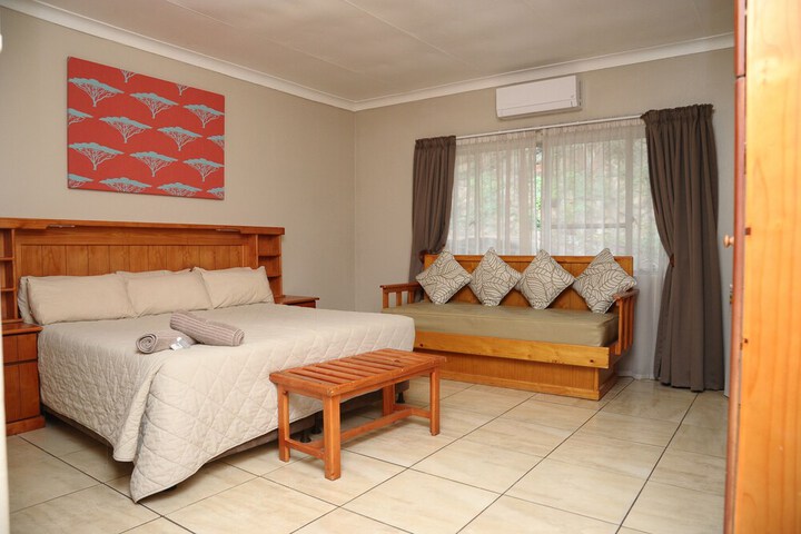 Room 25 of 267