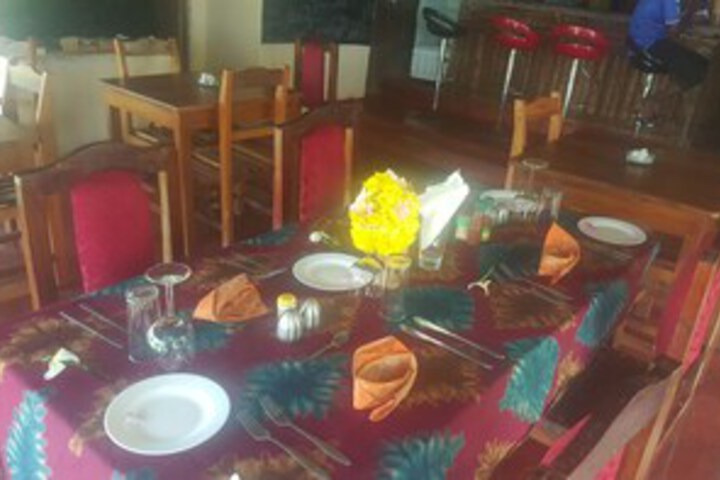 Dining 29 of 40