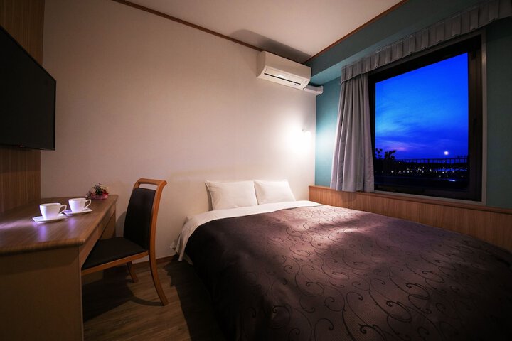 Room 16 of 42