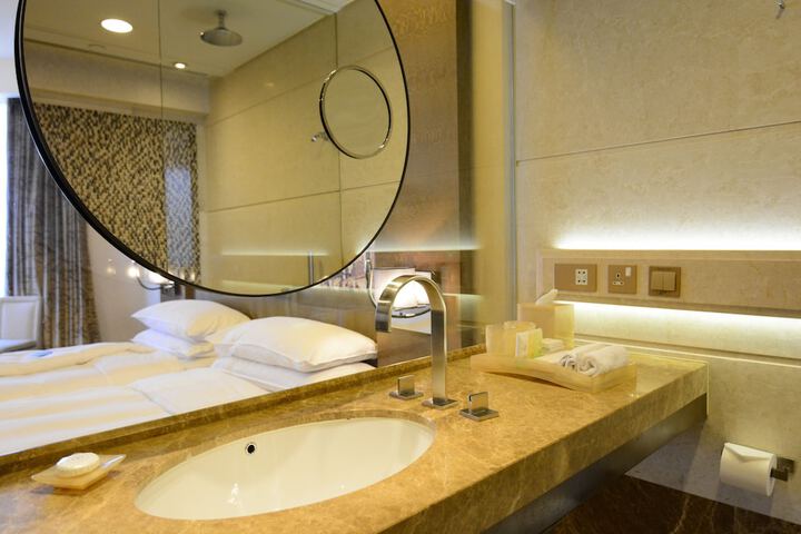Room 25 of 54