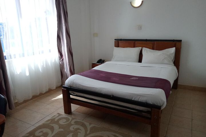 Room 4 of 22