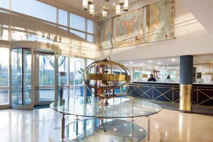 Entrance & Lobby