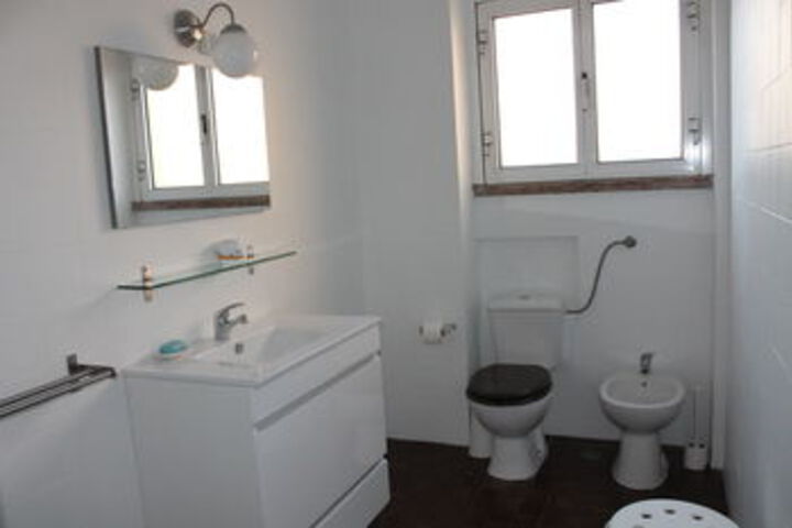 Room 10 of 99