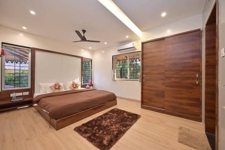 Room 5 of 22