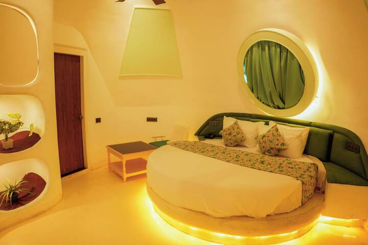 Room 38 of 95