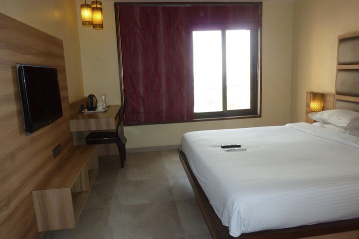 Room 21 of 38