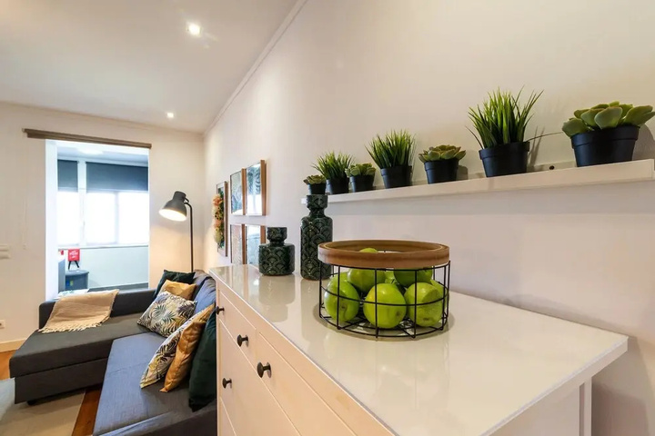 Room 2 of 14