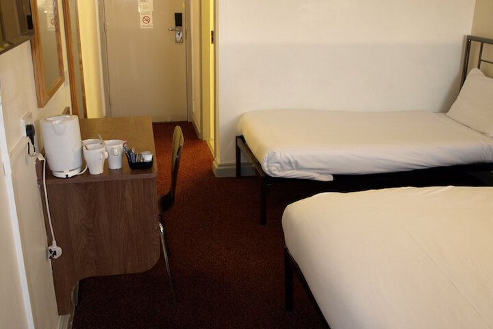 Room 54 of 236