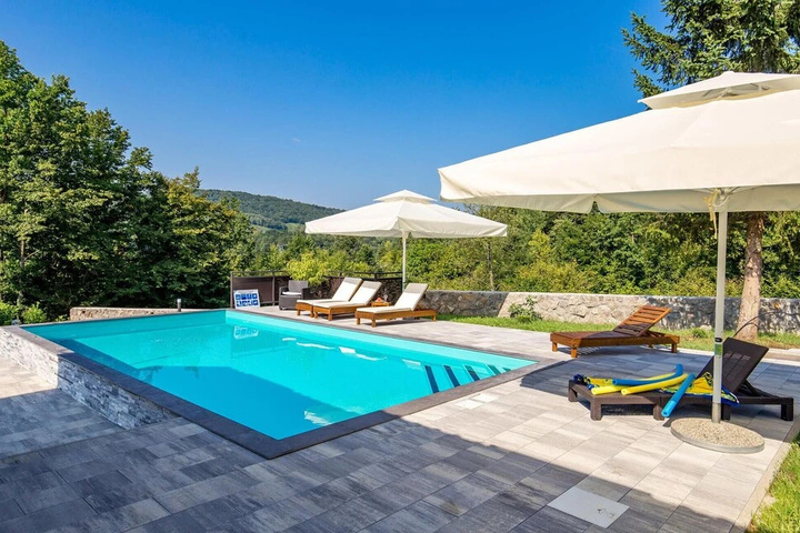 Stunning Home in Slunj With 3 Bedrooms Wifi and Outdoor Swimming Pool