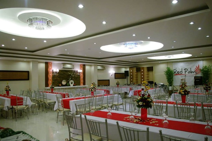 Ballroom/Hall 28 of 36