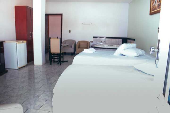 Room 10 of 35